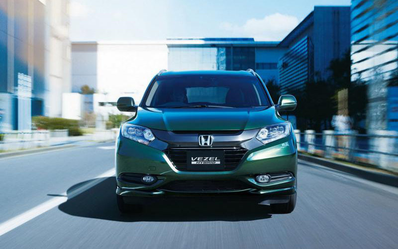 Comparison - Honda Vezel G 2016 - vs - Toyota Raize Z 2020 | SUV Drive